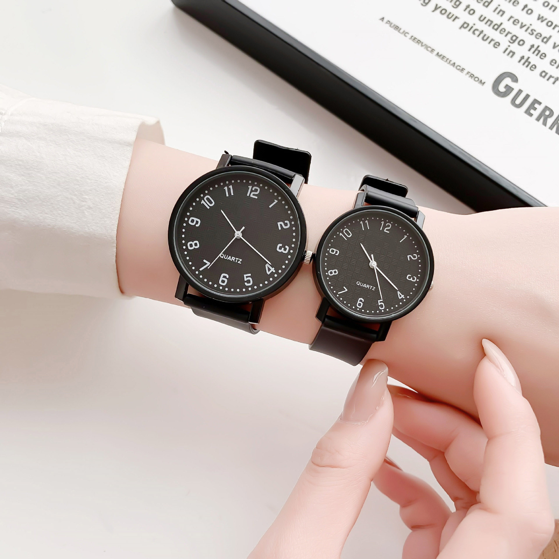 Simple Black Watch Quartz Watc - Ladies Luxury Watch ulasan dan harga